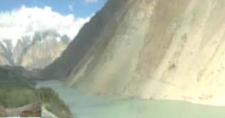 Hunza situation worsens, boat service suspended